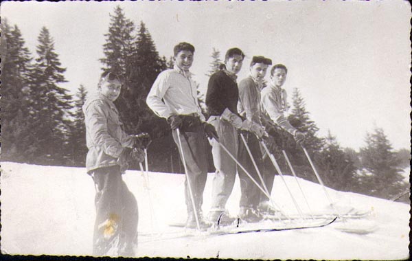  PHOTO Villa St Jean Skiing Photo at Chateau d'Oex circa 1951